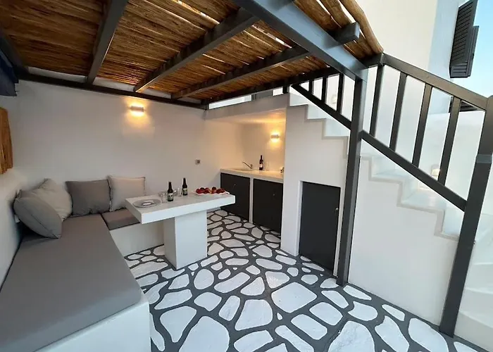 Laullie Ornos (Mykonos)