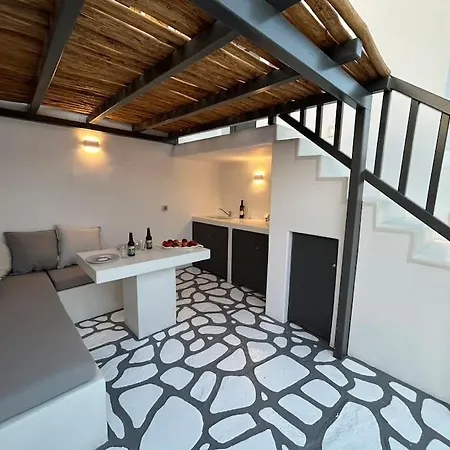 Laullie Ornos (Mykonos)